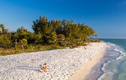 This image has an empty alt attribute; its file name is Sanibel-Island.jpg